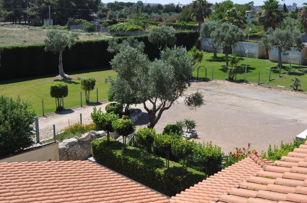 Bed & Breakfast Giardini Di Marzo Lecce Buitenkant foto