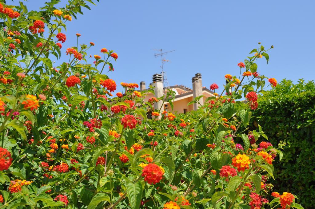 Bed & Breakfast Giardini Di Marzo Lecce Buitenkant foto