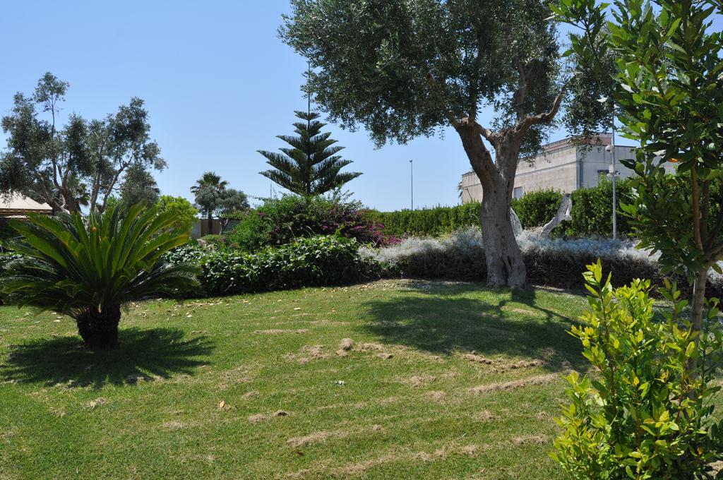 Bed & Breakfast Giardini Di Marzo Lecce Buitenkant foto
