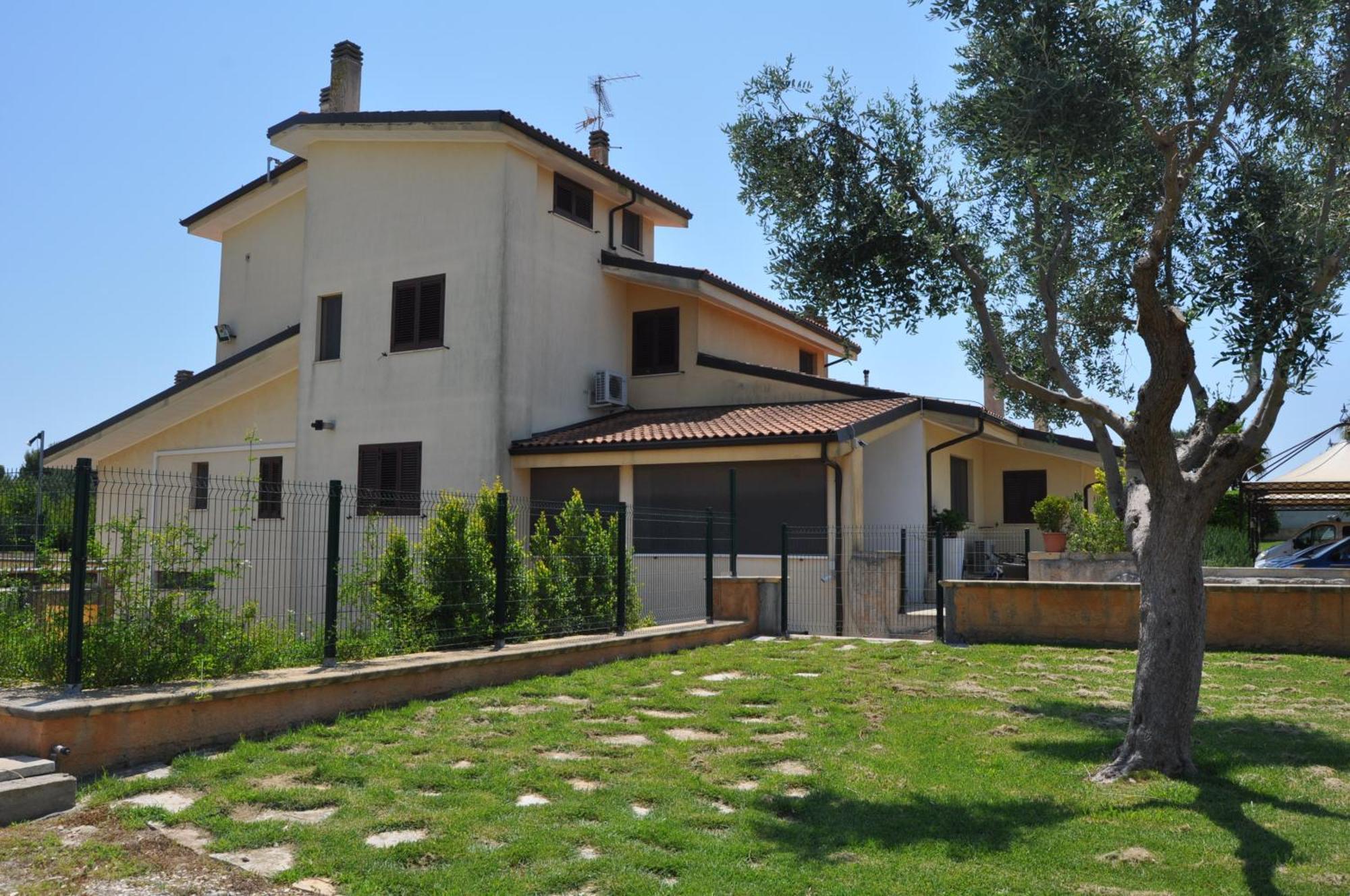Bed & Breakfast Giardini Di Marzo Lecce Buitenkant foto
