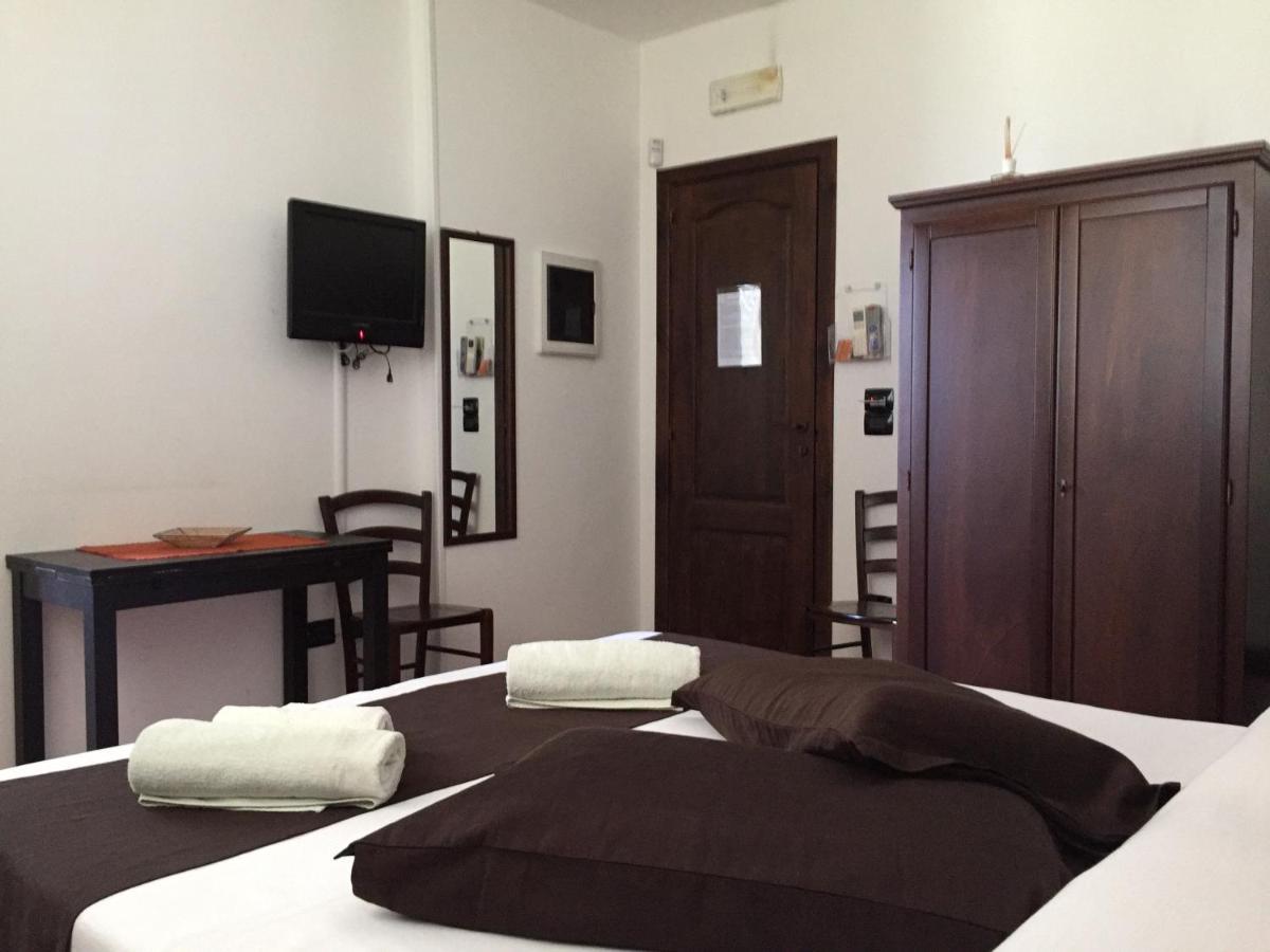 Bed & Breakfast Giardini Di Marzo Lecce Buitenkant foto